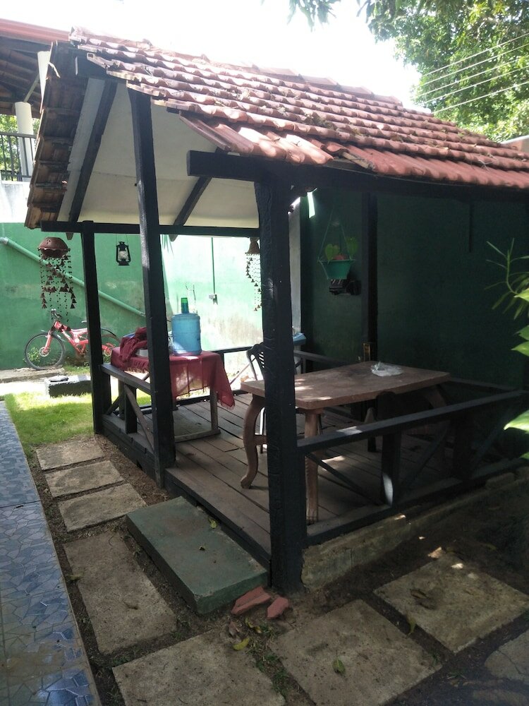 Фото Barthiya Tourist Guest