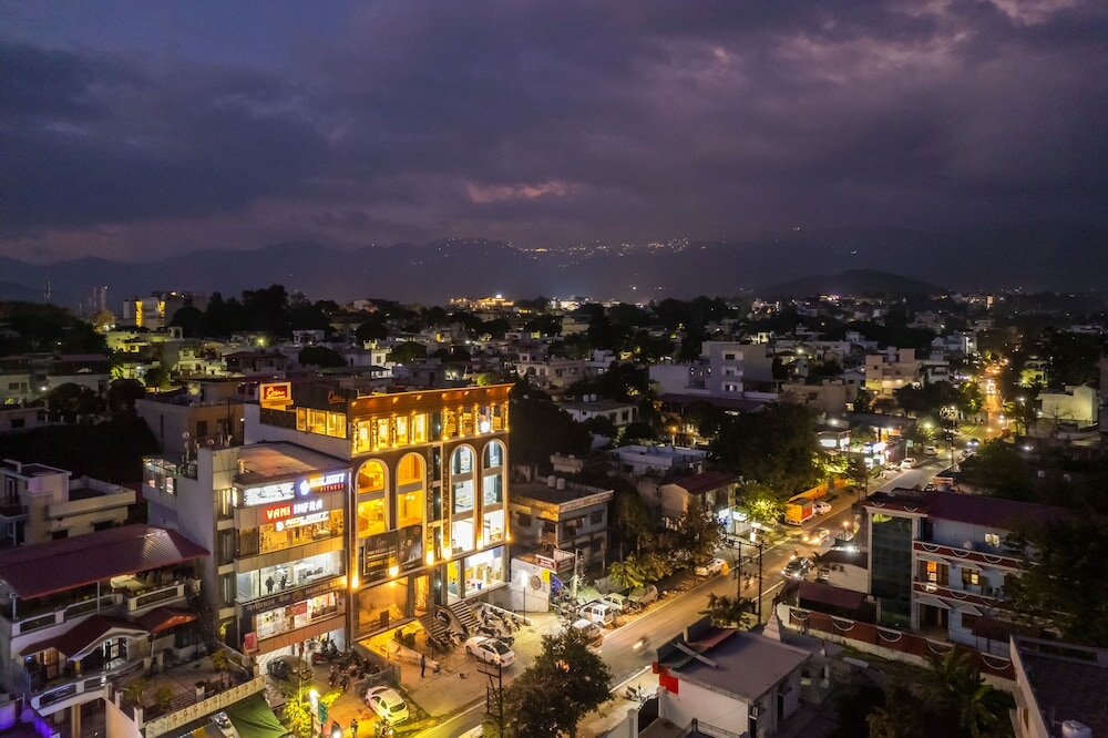 Фото отеля 1