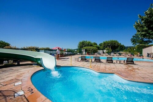 Гостиница Huttopia Meursault в Боне