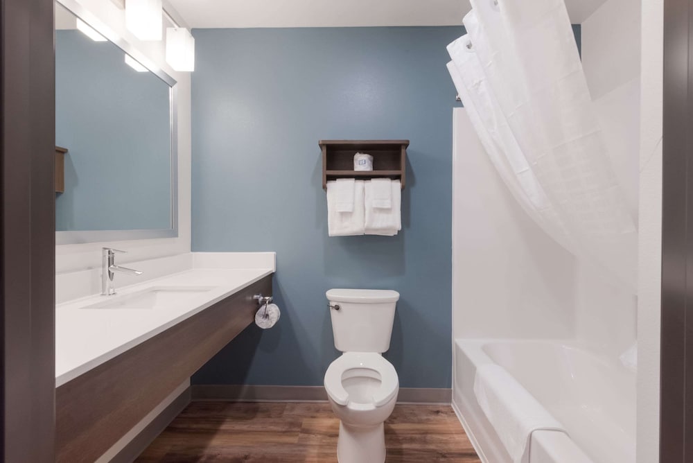 Фото Woodspring Suites Philadelphia Northeast