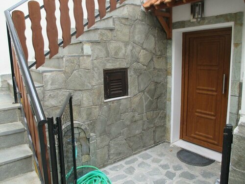 Гостиница Castle Home Apartments в Кавале