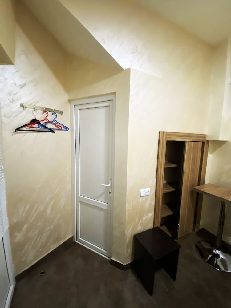 Фото Domino Yerevan Hostel and Tours