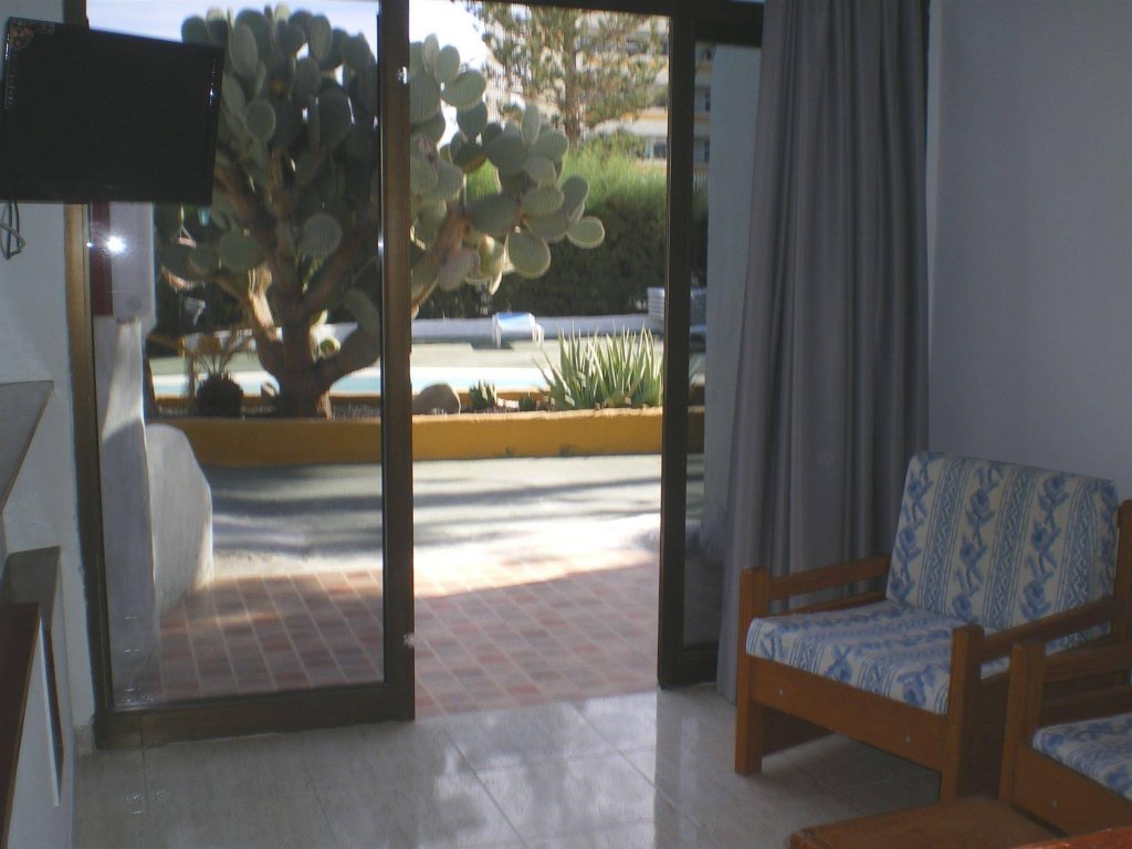 Фото Bungalows Tenesoya - Caters to Gay Men