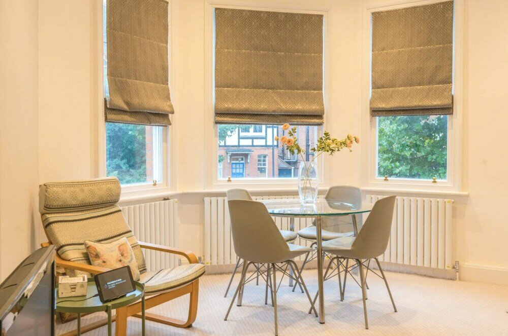 Фото Brondesbury Apartments