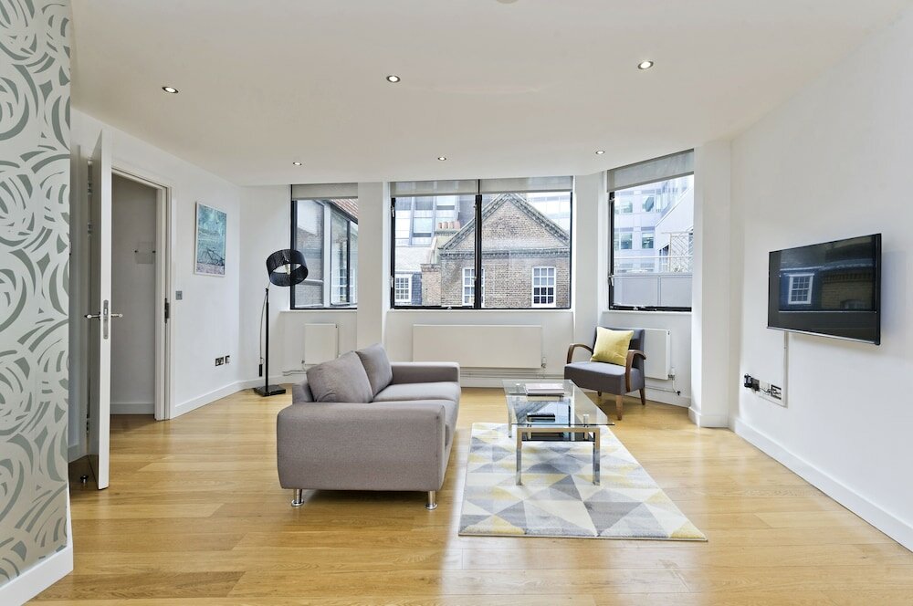 Фото Red Lion Court by City2Stay