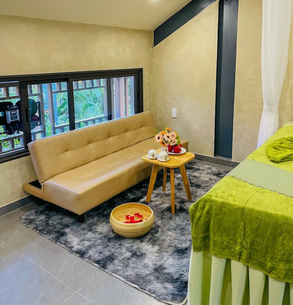 Фото The Linh Seaside Villa Hoi An