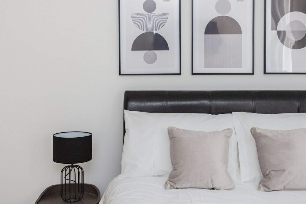 Фото Luxury 3 Bedroom Apartment With Large Garden & gym