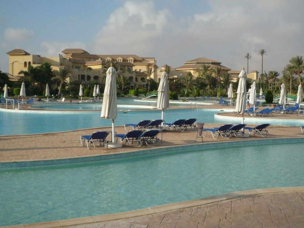 Фото Movenpick Hotel Cairo Media City