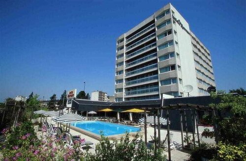 Внешний вид отеля Hotel Mercure Orleans Centre Bords de Loire в Орлеане, фото 1