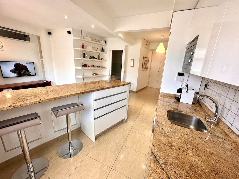 Фото Far Home Gran Vía