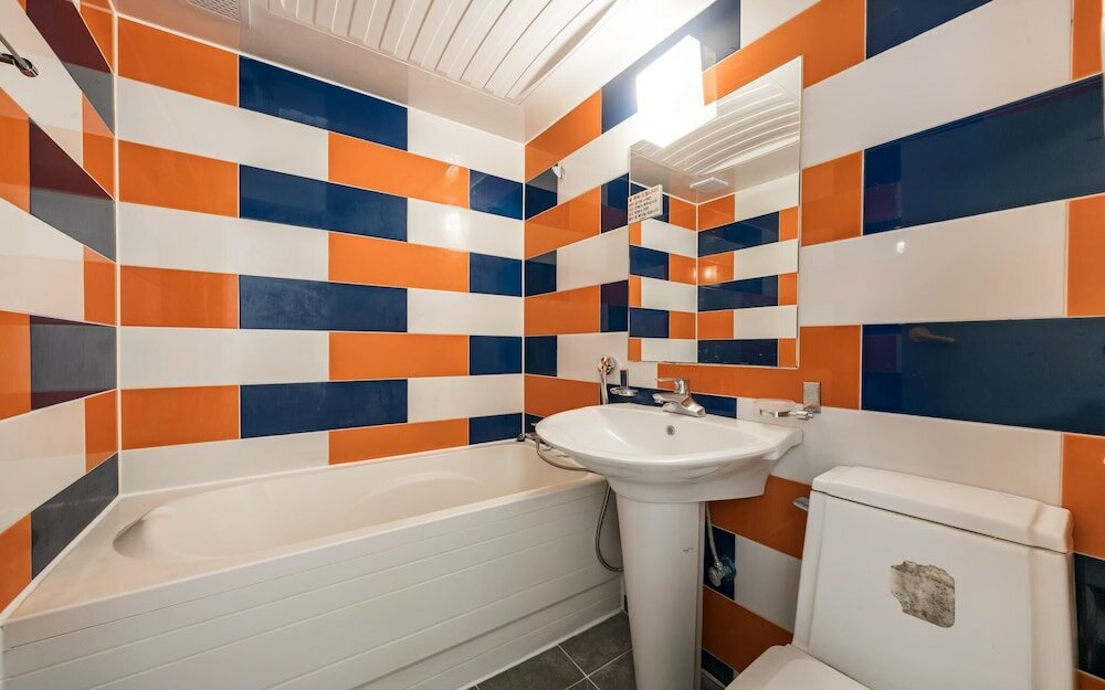 Фото Busan Daeyeondong Hotel With