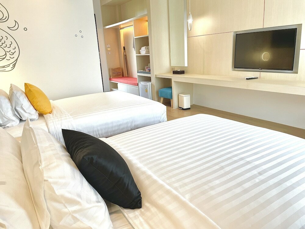 Фото The Poem Hotel