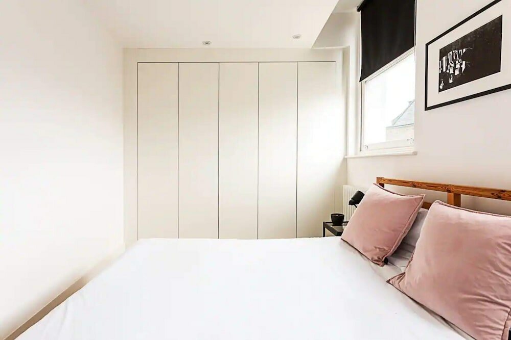 Фото Stylish and Spacious 1bd in Clapton