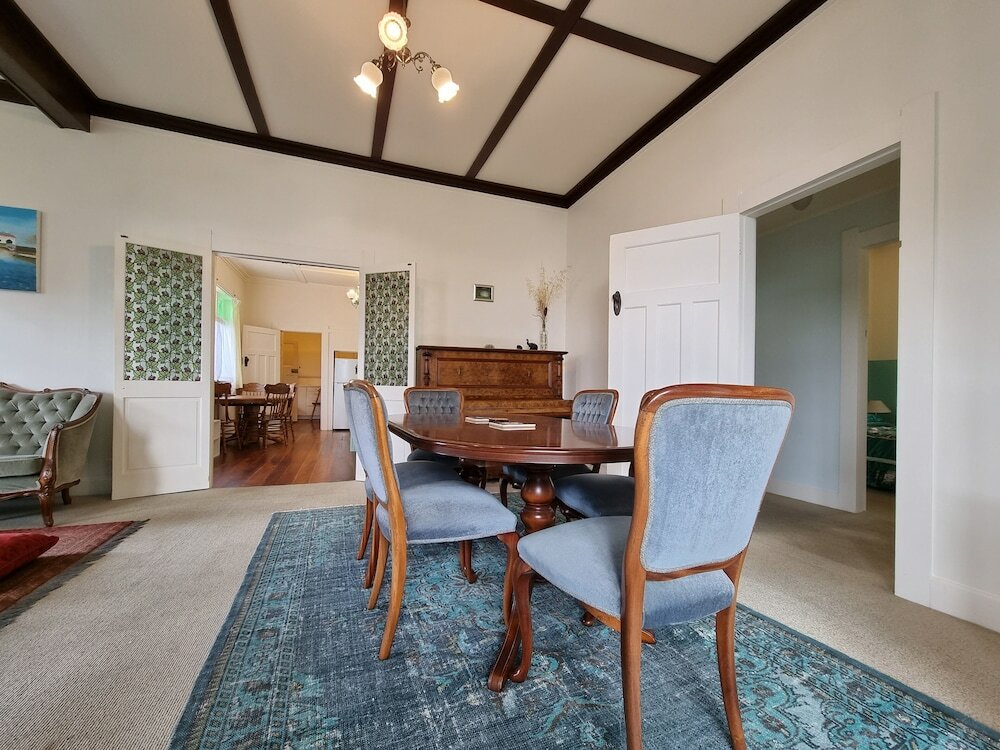 Фото 4 Bedroom Character House Papakura