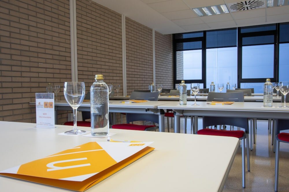 Фото Villa Alojamiento y Congresos - Villa Universitaria