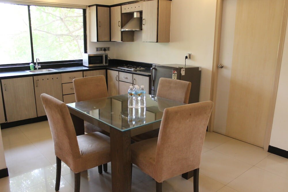 Фото White Canvas Hotel