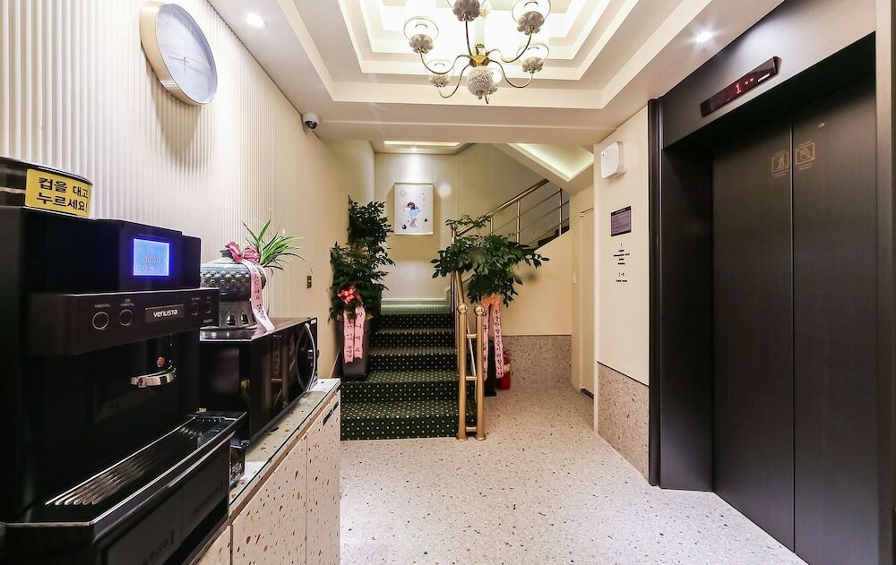 Фото 25 Hours Hotel