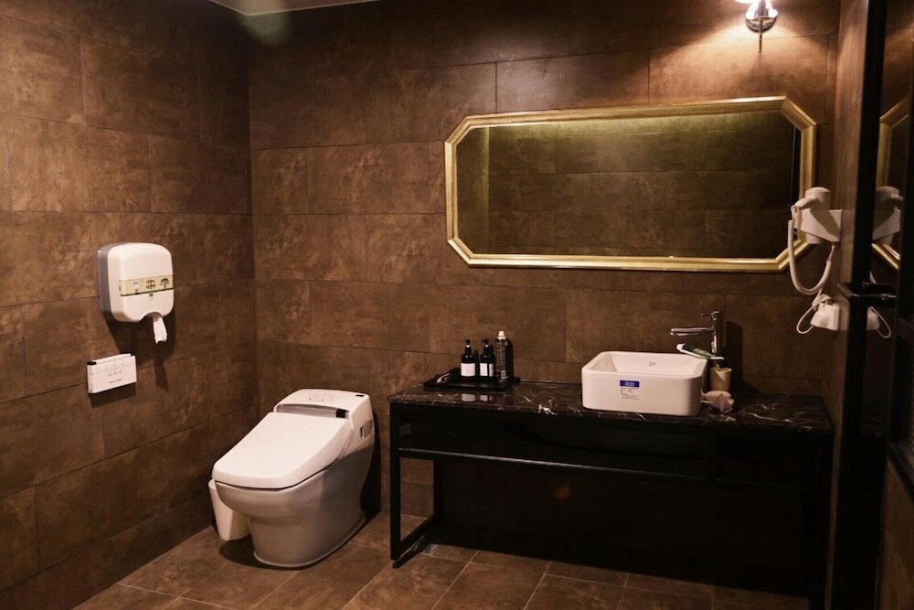 Фото Busan Deokcheon 2heaven