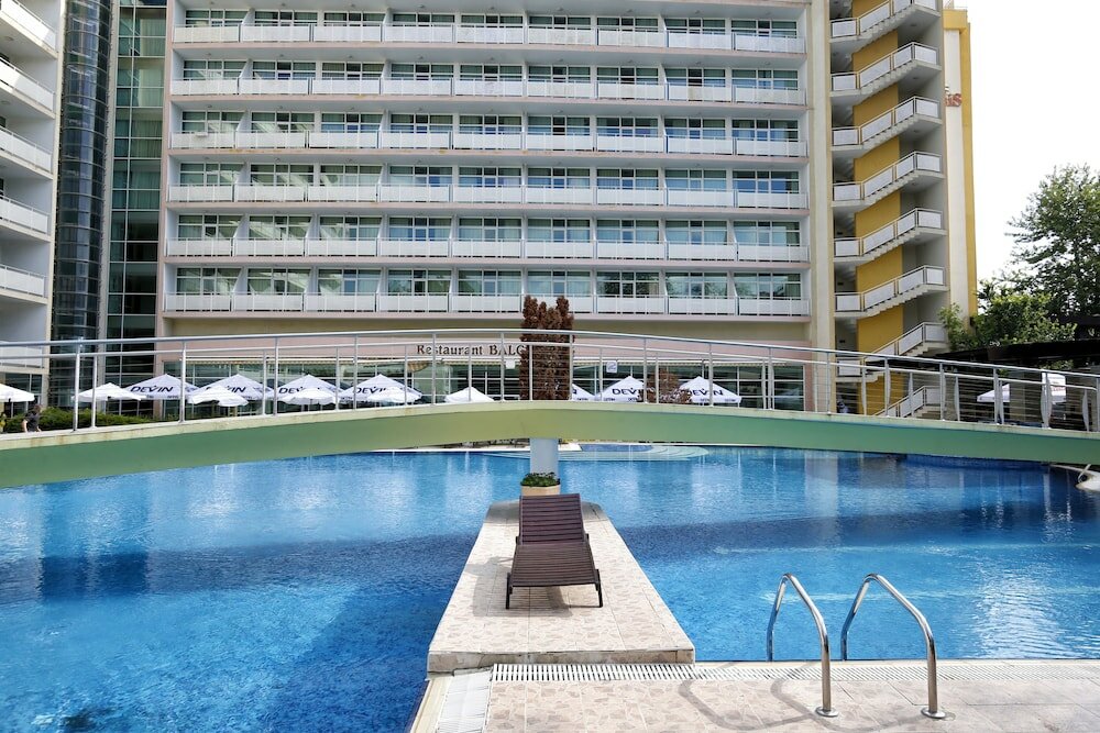 Фото Grand Hotel Oasis