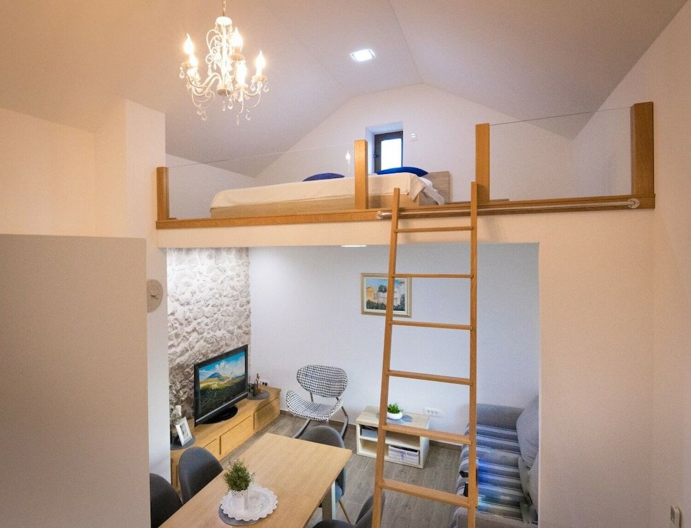 Фото Stipe - With Pool - H