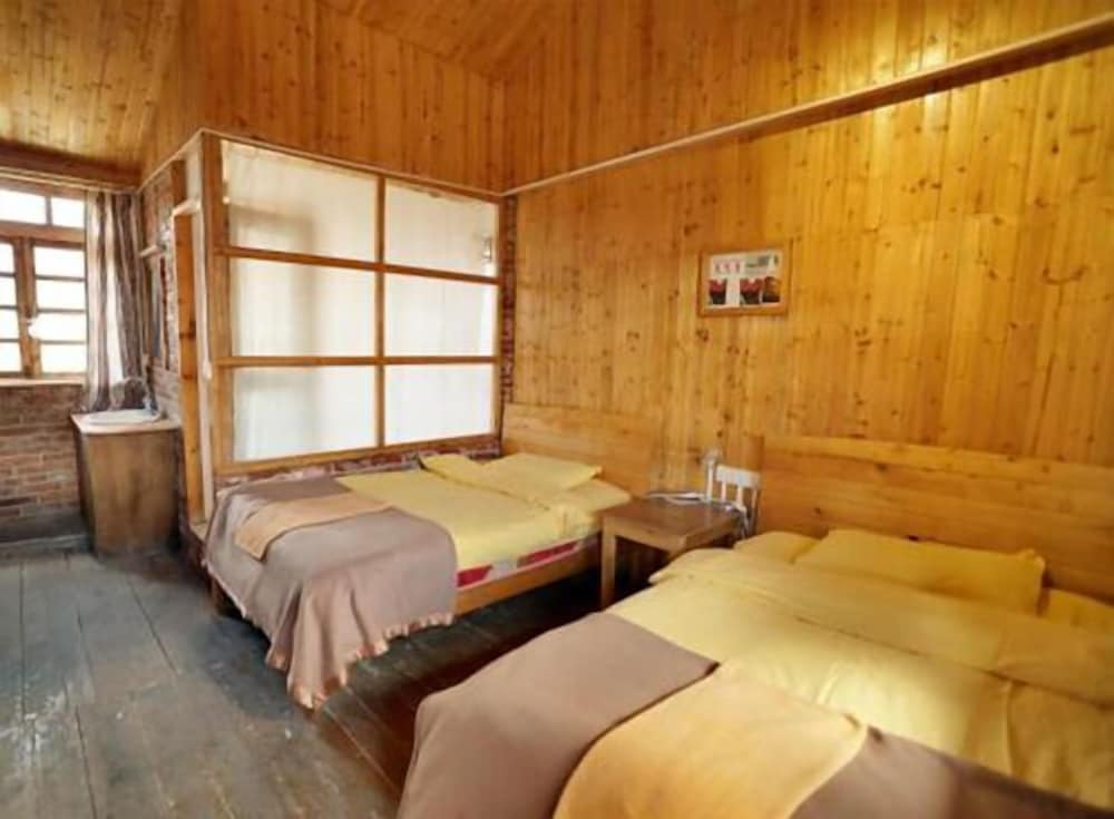 Фото Dragoncloud Hotel