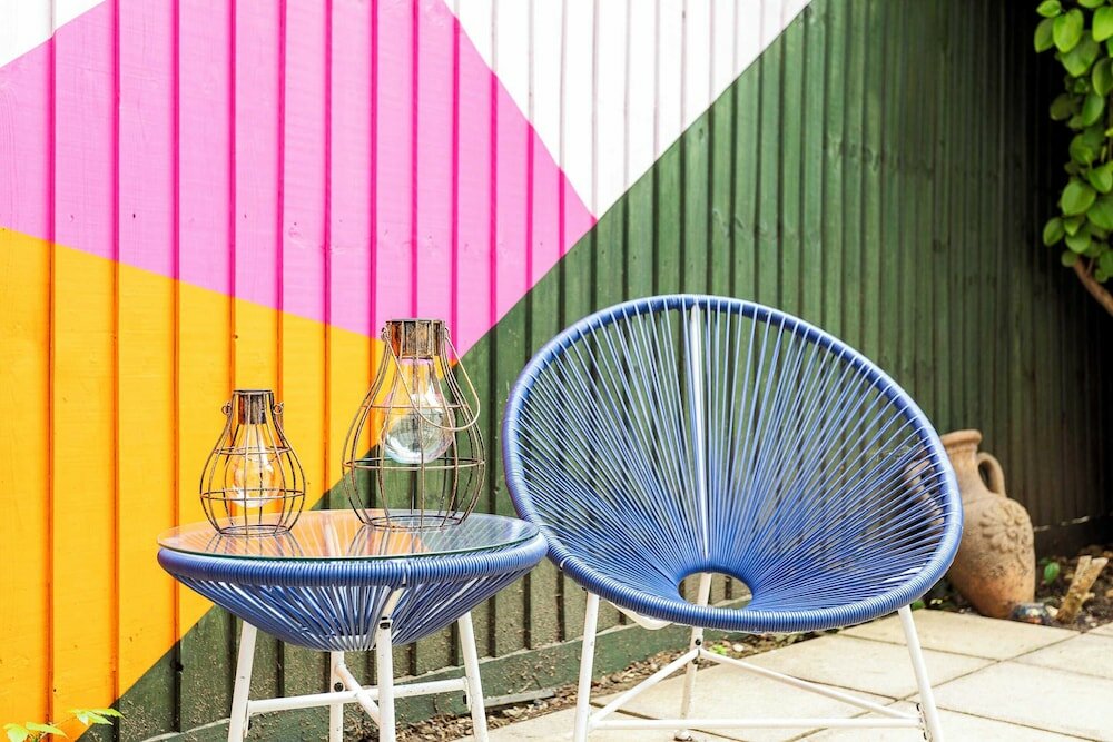 Фото Chiswick Gem: Stylish 1-bed Flat for Modern Living