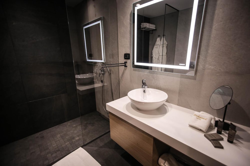 Фото Richmond Hotel