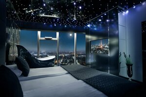 Гостиница Apartments in Sky Tower with Bathtub near the window