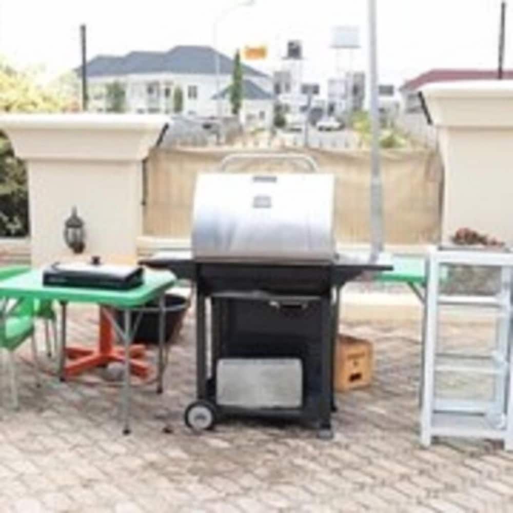 Фото Edmudian Court Luxury Apartments