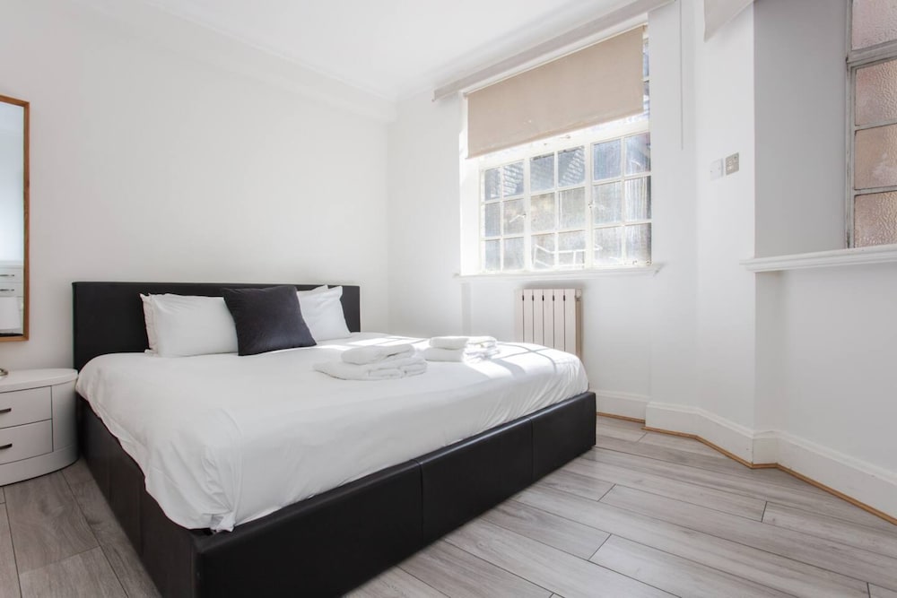 Фото Modern 2 Bedroom Apartment in Marble Arch