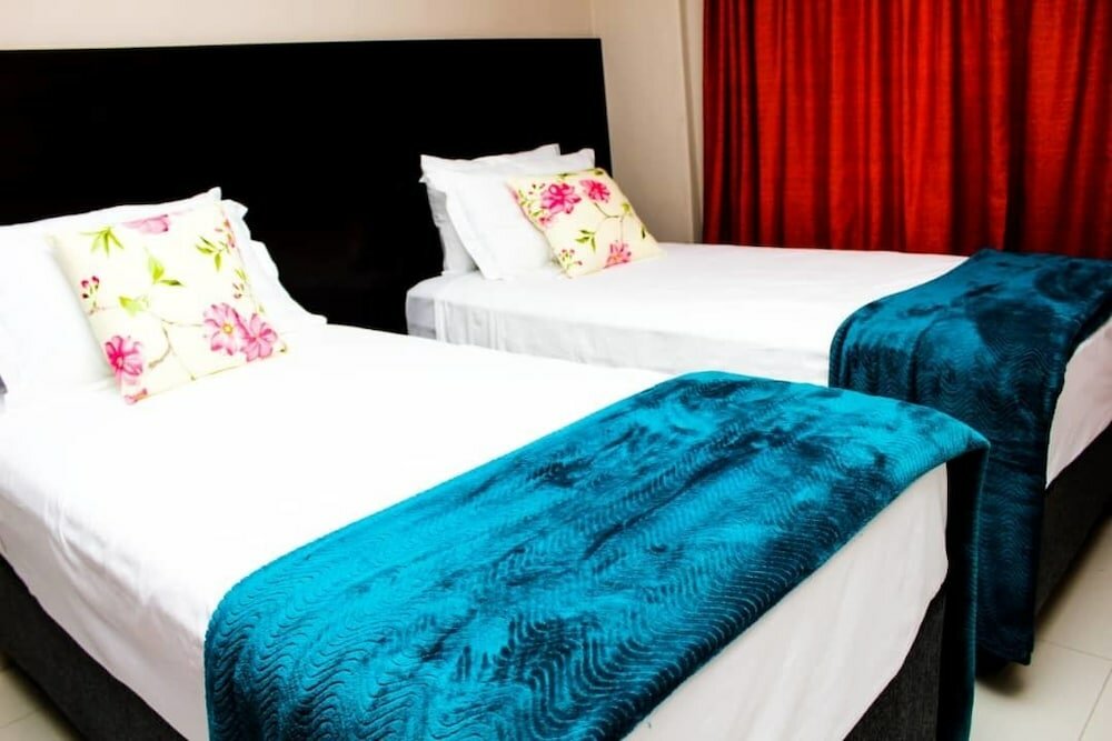 Фото Serenity Living Court