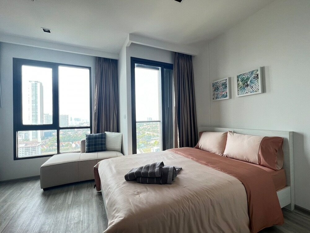 Фото Aeras Beachfront Jomtien Pattaya