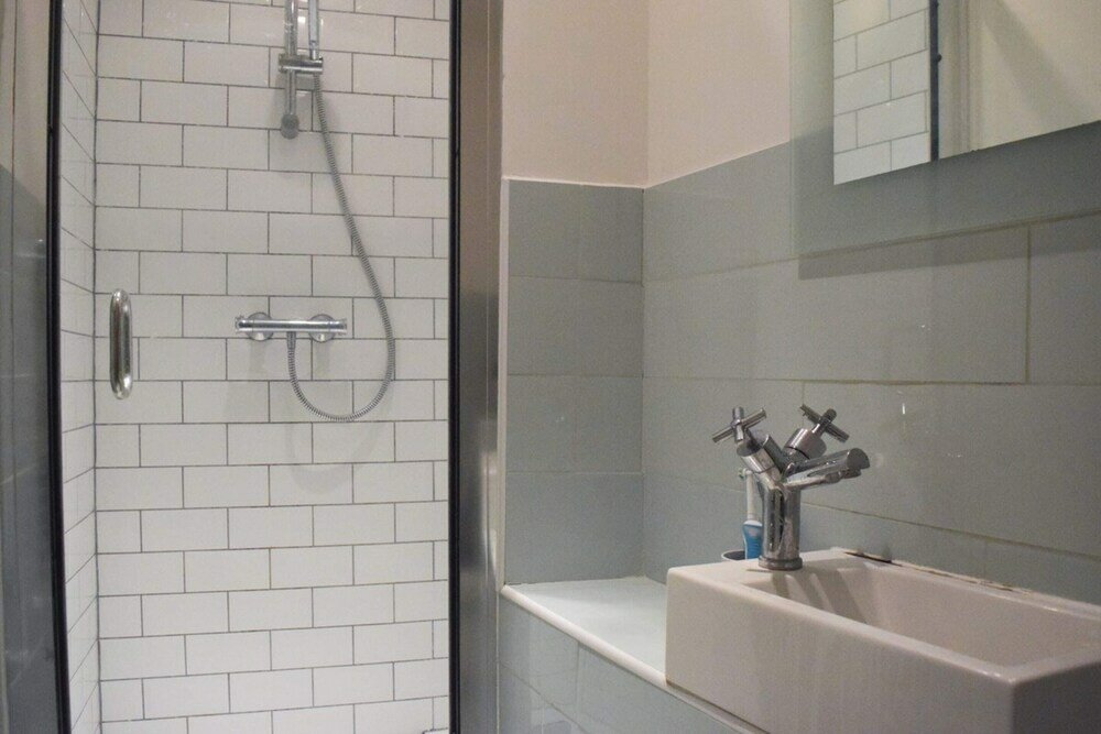 Фото Stylish and Spacious Apartment With Terrace