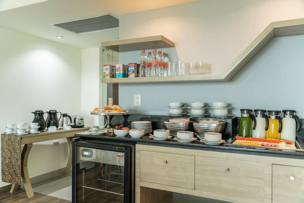 Фото Holiday Inn Guadalajara Expo