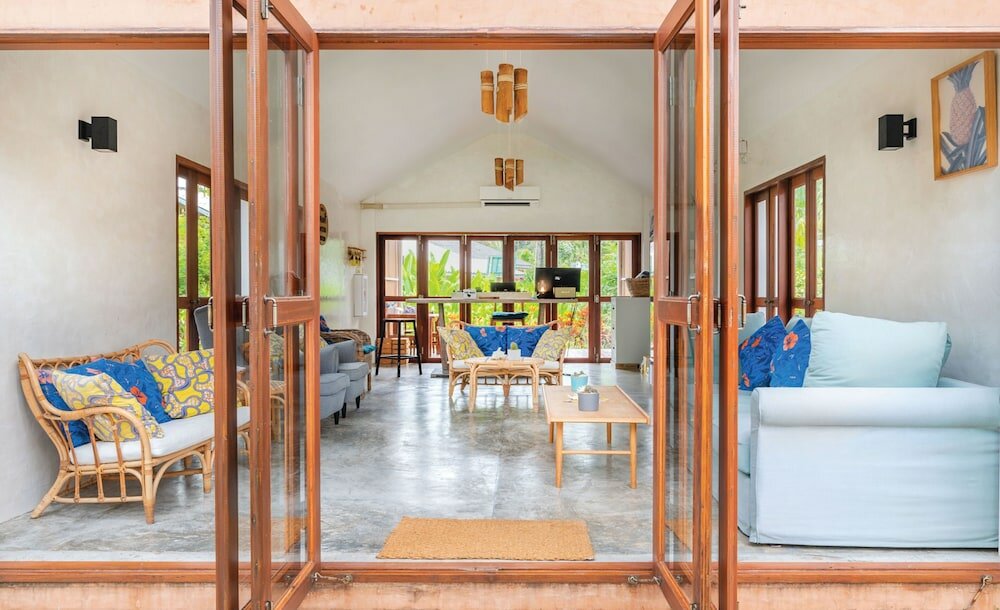 Фото The Little White Bird Traveller Hostel