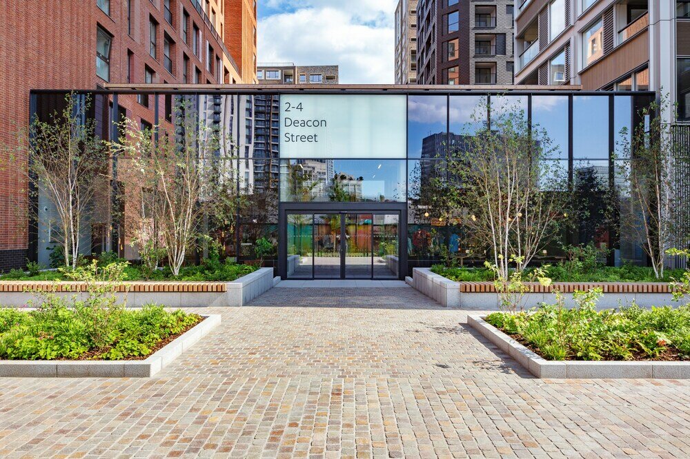 Фото Two Bedroom Serviced Apartment with Balcony in Weymouth Building, Deacon Street