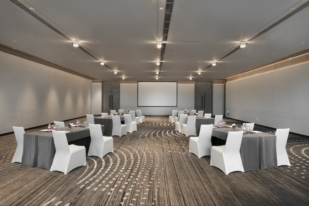 Фото Crowne Plaza Wuhan Optics Valley, an Ihg Hotel