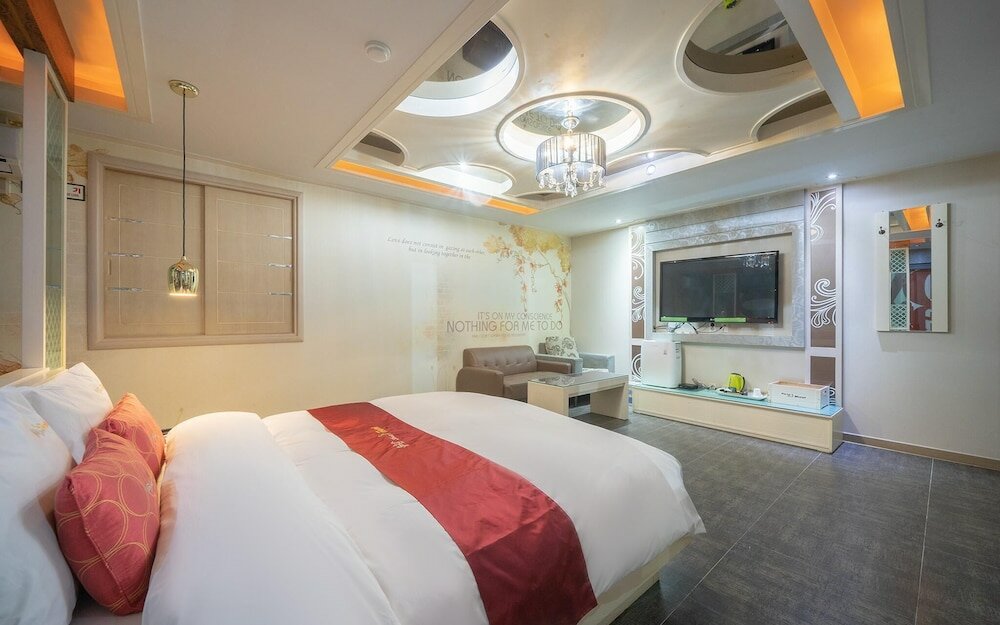 Фото Pohang Ocheon Party Rock Motel