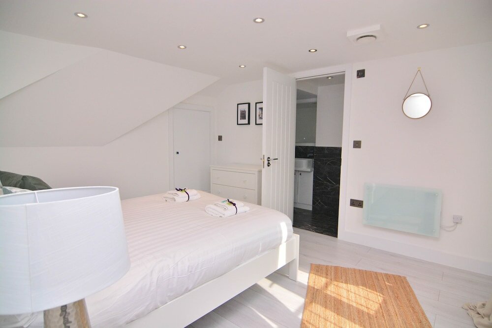 Фото Macarena Wharf Apartments