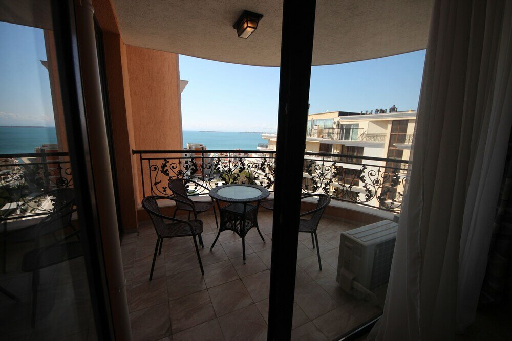 Фото Menada Admiral Apartments