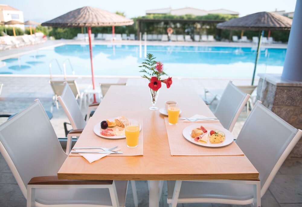 Фото Achilleas Beach Hotel