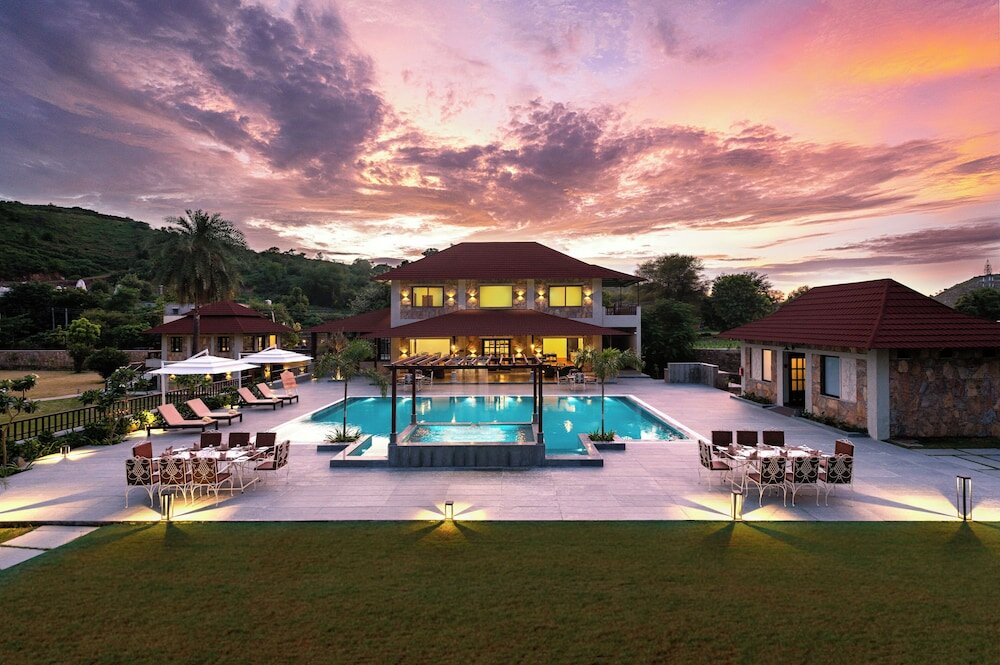 Фото Sarasiruham Resort Private Pool Villa