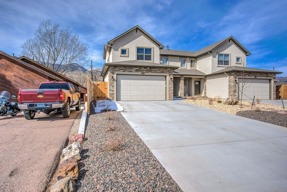 Фото 4bdpikes Peak Viewsminutes to Hiking & Dining!!