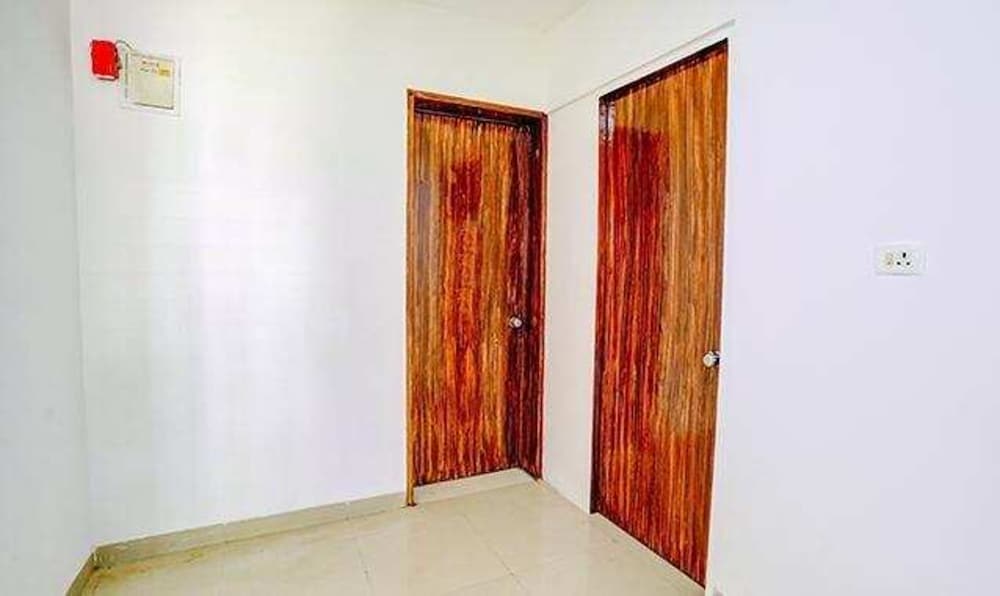 Фото Fabhotel Woods Regency