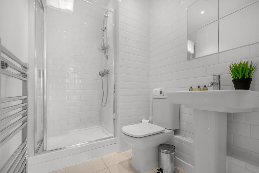 Фото Greenwich Serviced Apartments-MySquare