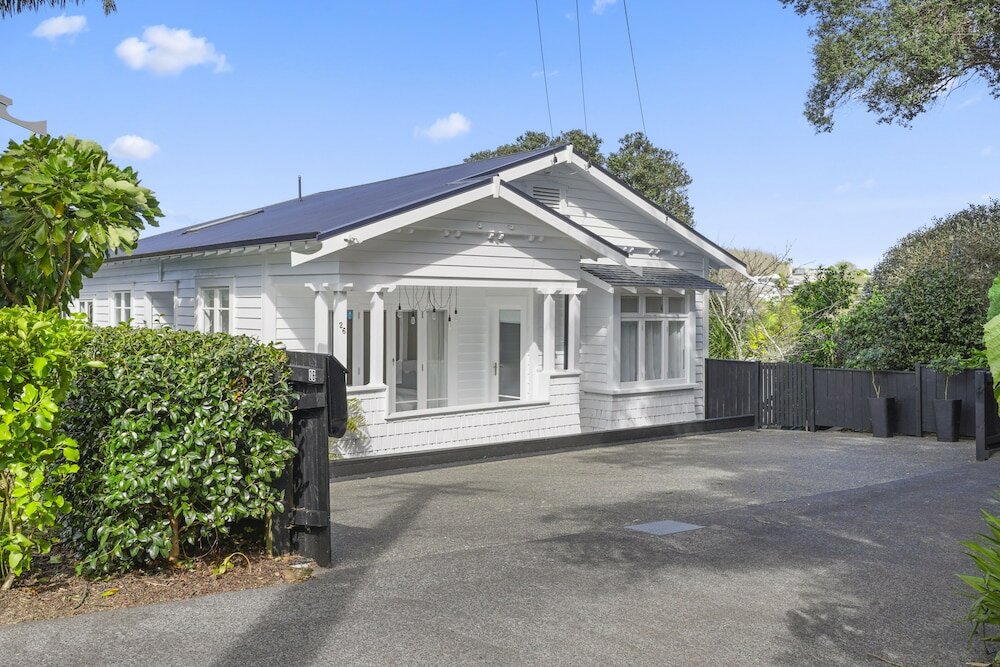 Фото Grey Lynn - Grandeur - Cafe Lifestyle