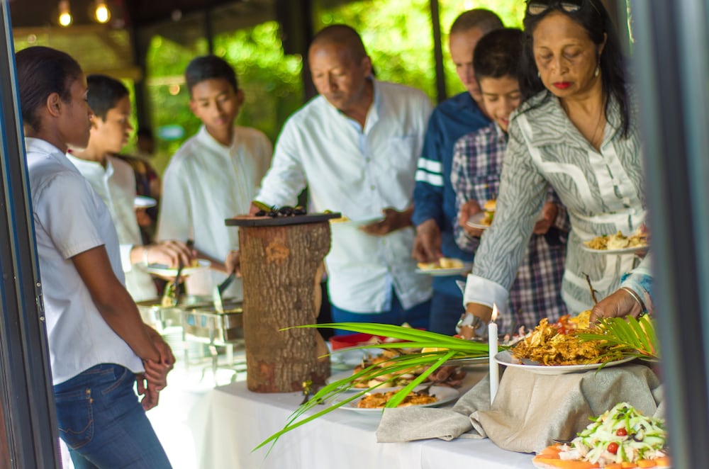 Фото Ikopa Hôtel