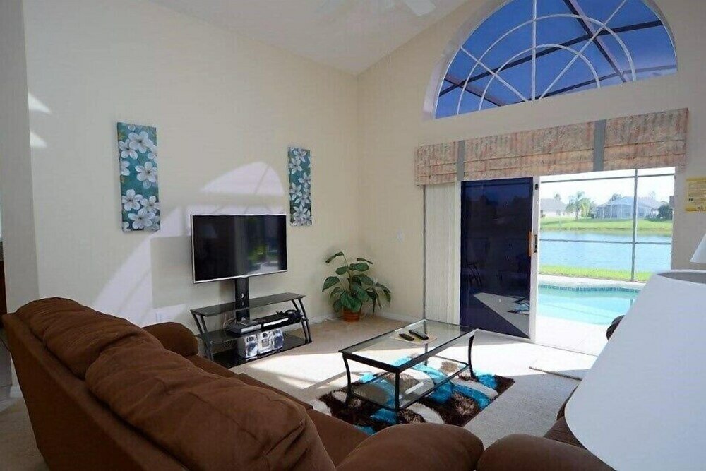 Фото 3 Bedroom Orlando Vacation Pool Home With Water View, Hot Tub, Games Room Near Disney!