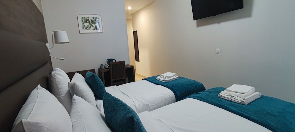 Фото Square Hôtel - Nimes