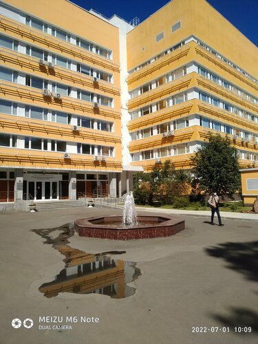 Bir yigit jojaning külotiga otirdi (foto)